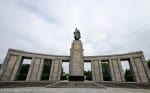 Read more about the article Grown-up Travel Guide’s Best Photos: The Russian War Memorial, Berlin