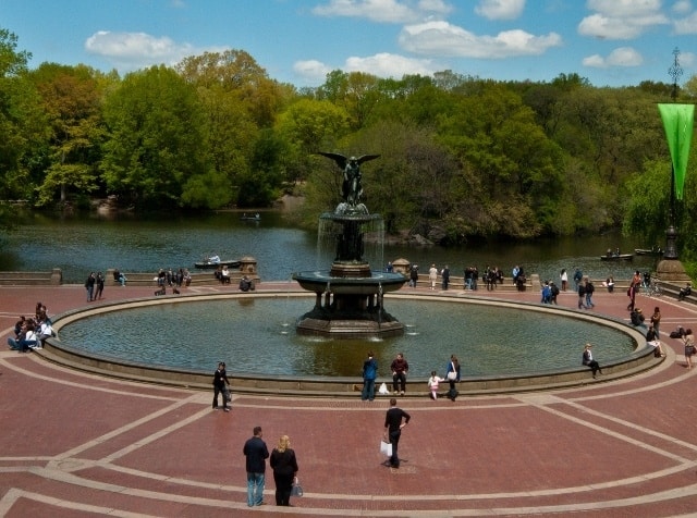You are currently viewing Grown-up Travel Guide Daily Photo: Bethesda Fountain in Central Park, New York, USA