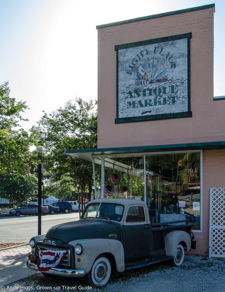 Fernandina Beach, Antique shop car