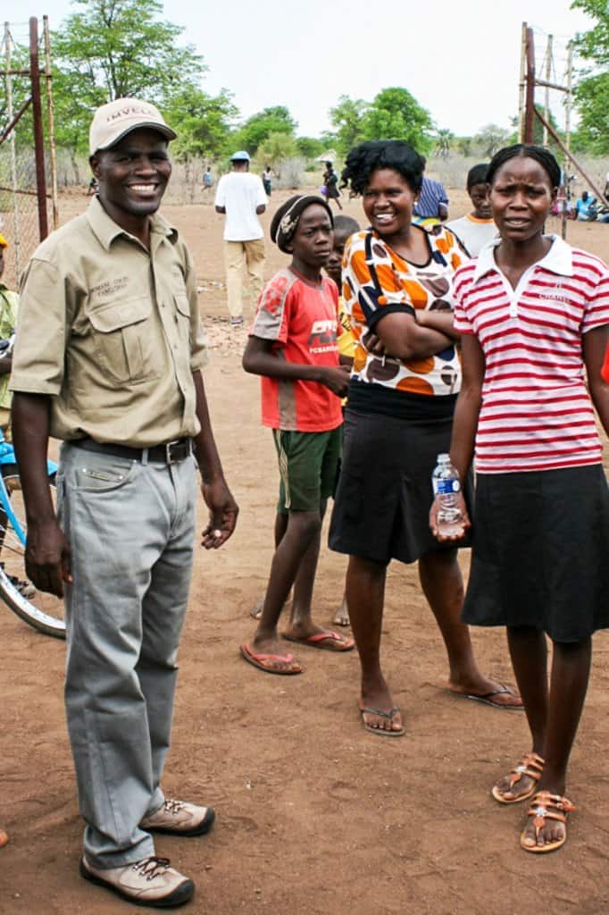 Imvelo Safari Lodges - Mlauzi busy organising patients for their bus ride home