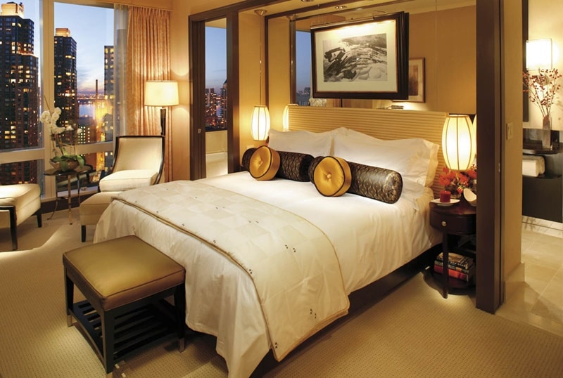 Mandarin_Oriental_New_York_Hudson_River_View_Room