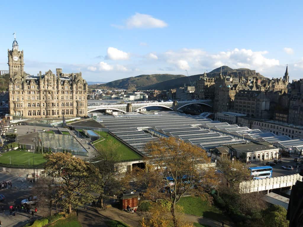 You are currently viewing The Grown Up’s Travel Guide to Edinburgh