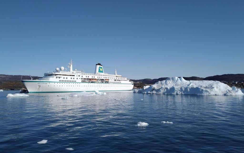 You are currently viewing What To Expect On A Greenland Cruise Expedition